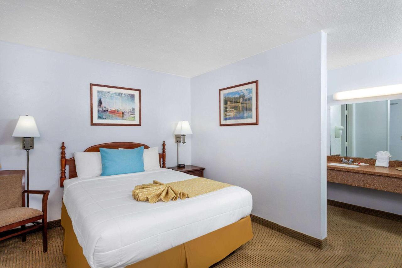 Travelodge By Wyndham Cape Cod Area West Dennis Exteriér fotografie